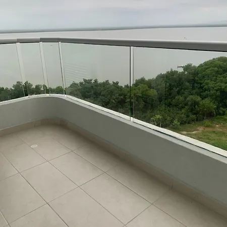 Oceani Towers 1006 *